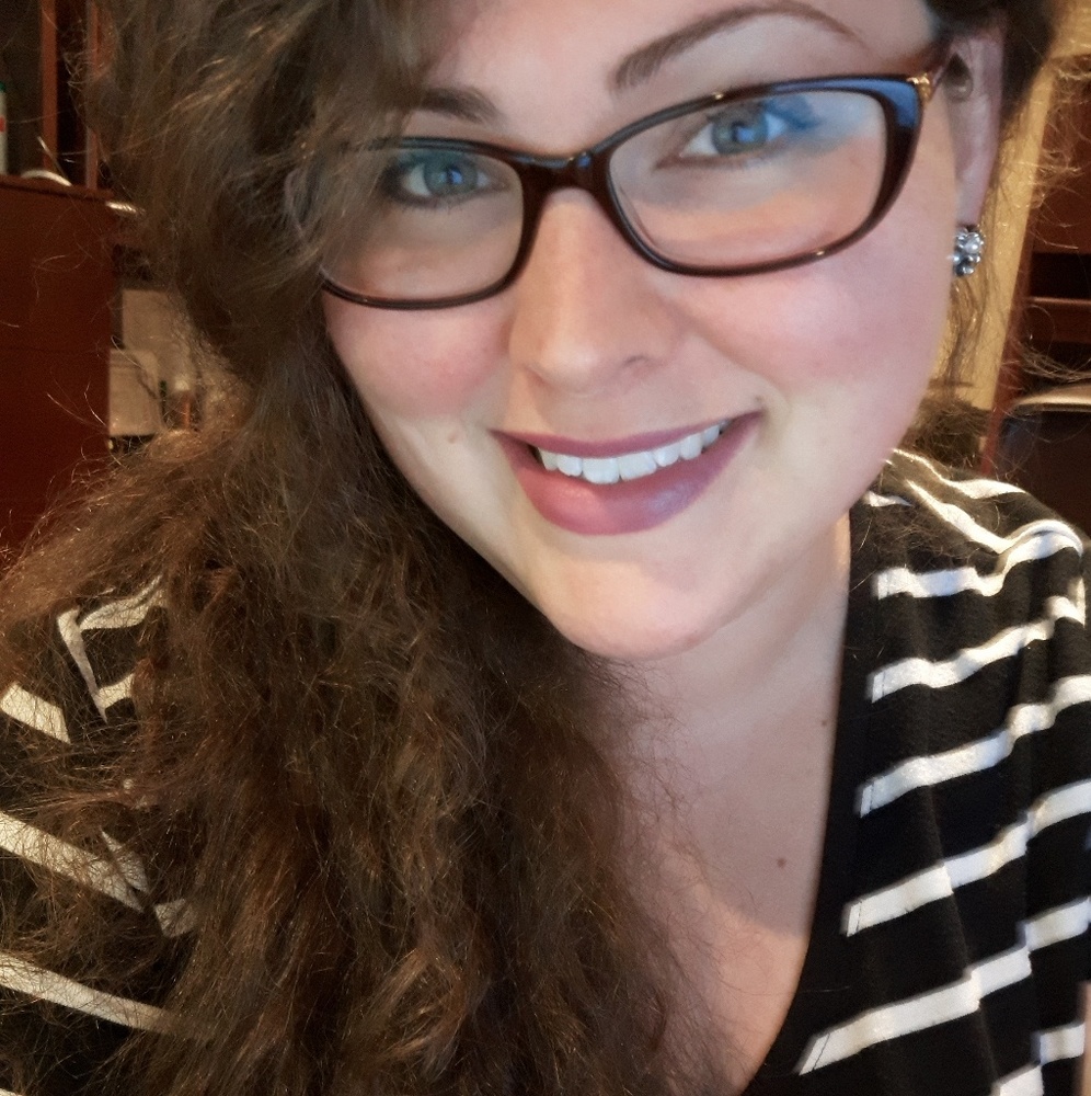 Meet your Posher, Nicole